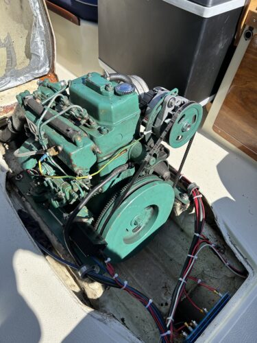 Volvo Penta 12V dynamo 45A - 55A meest voorkomend MD2020, MD2030, MD2040, en veel meer photo review