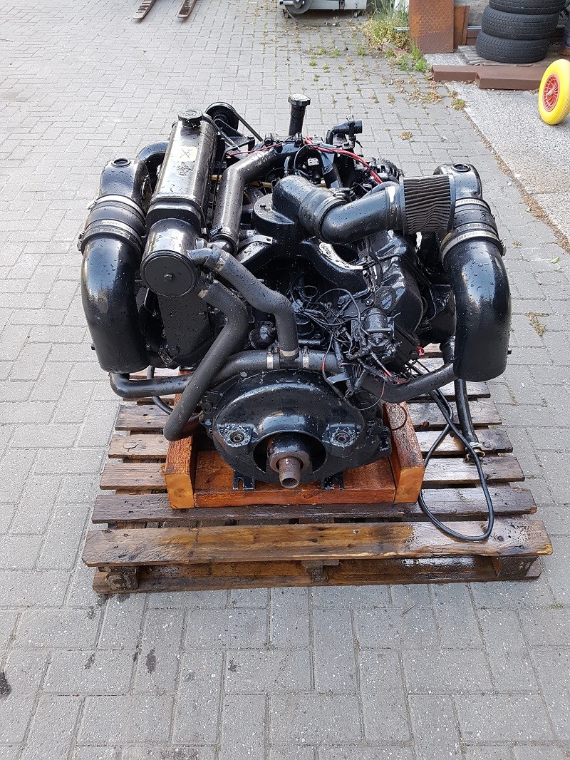 Volvo Penta V8 Marine Engine Sverige