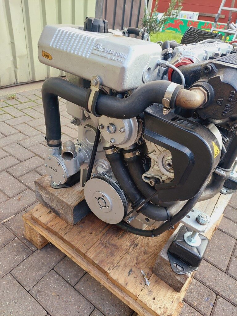 Lombardini 61HP LDW2204 MT Marine engine Heat exchanger AB Marine service