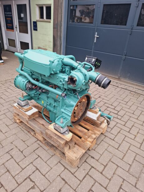 Volvo Penta D5a  (Deutz BF4M) Scheepsmotor 140Pk PRM keerkoppeling - Afbeelding 3