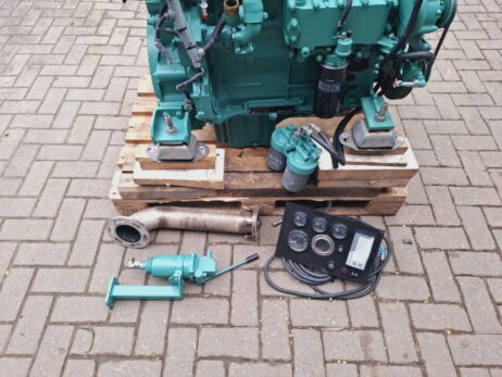 Volvo Penta D5a  (Deutz BF4M) Scheepsmotor 140Pk PRM keerkoppeling - Afbeelding 7