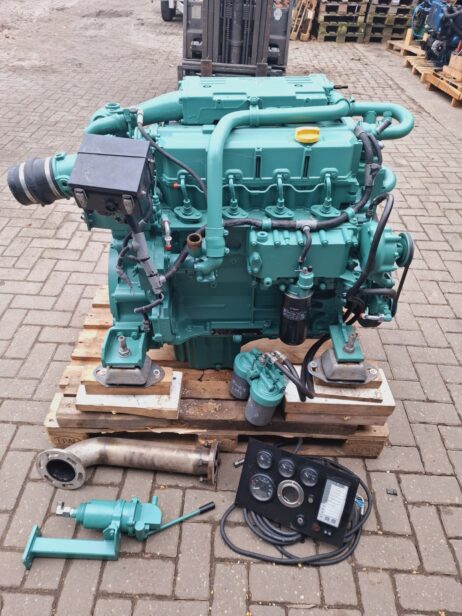 Volvo Penta D5a  (Deutz BF4M) Scheepsmotor 140Pk PRM keerkoppeling - Afbeelding 6