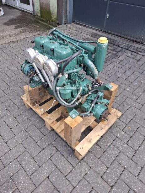 Volvo Penta MD17c 36 hp with MS gearbox and heat exchanger - Image 2