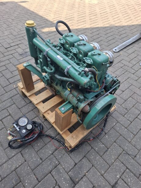 Volvo Penta MD17c 36 hp with MS gearbox and heat exchanger - Image 7