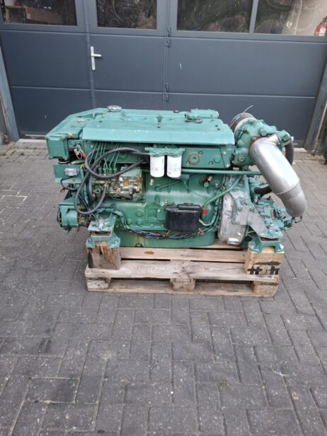 Volvo Penta TAMD60  250hp  with Twindisc MG502 reverse gear