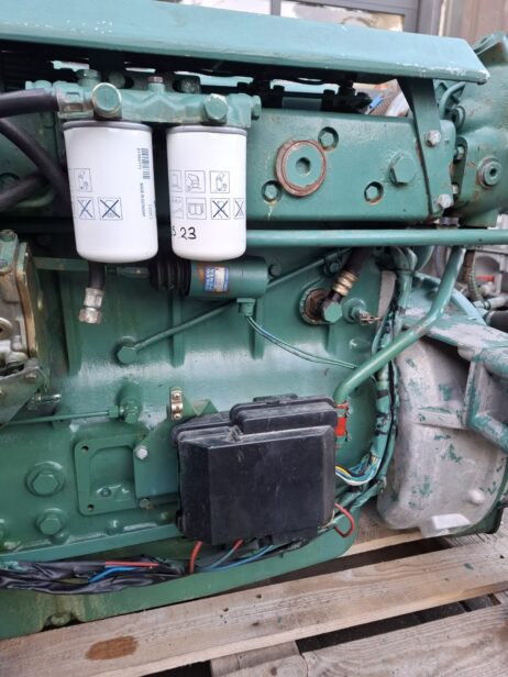 Volvo Penta TAMD60  250hp  with Twindisc MG502 reverse gear - Image 6