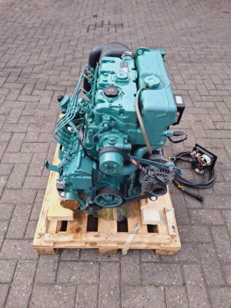 Volvo Penta D2-55L met keerkoppeling en dashboard - Afbeelding 10