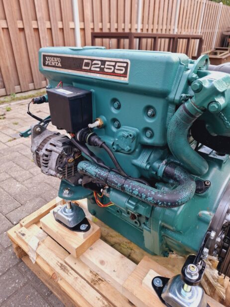 Volvo Penta D2-55L met keerkoppeling en dashboard - Afbeelding 12