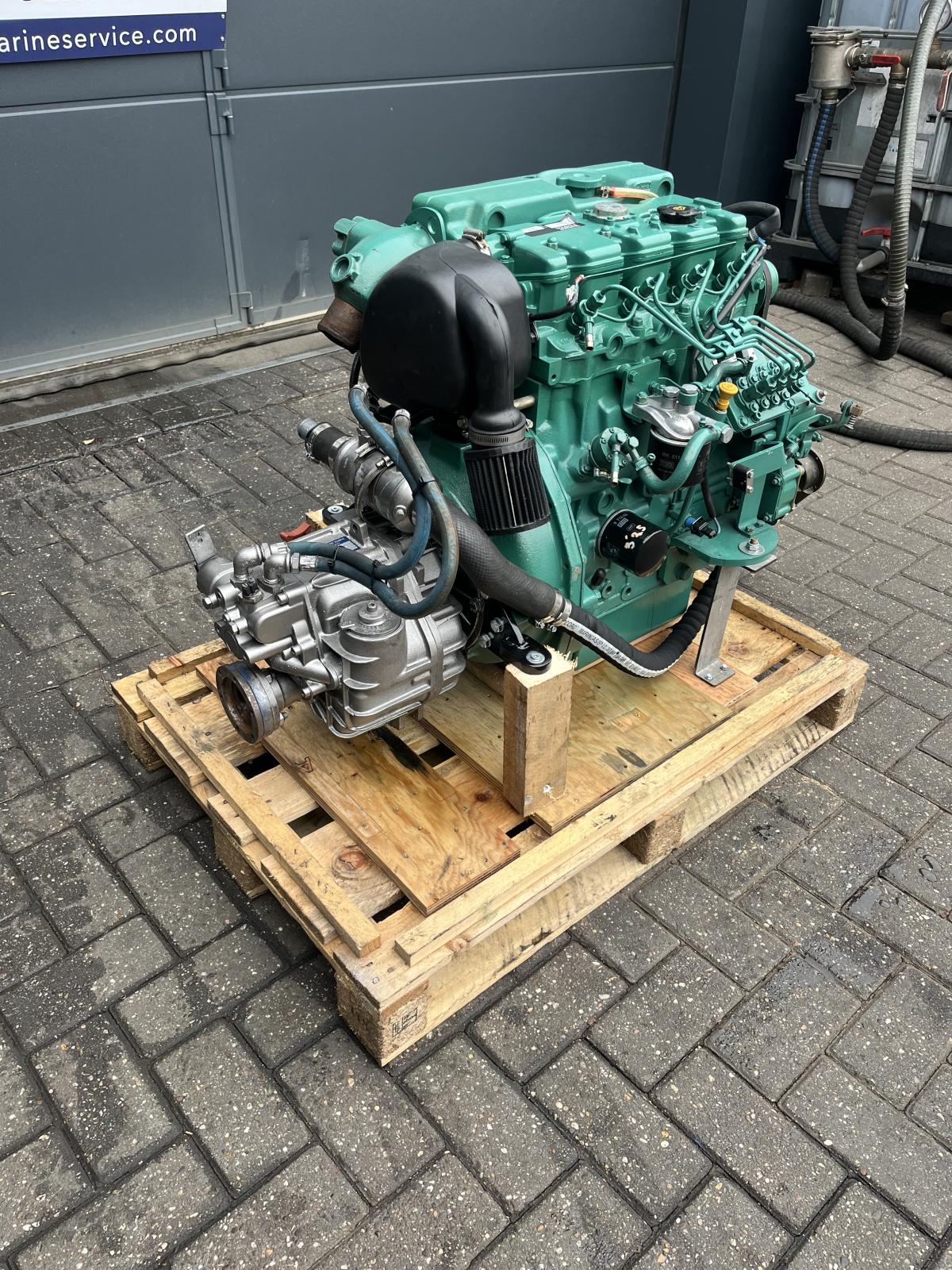 Volvo Penta D2-55L mit Getriebe und Armaturenbrett – Bild 7