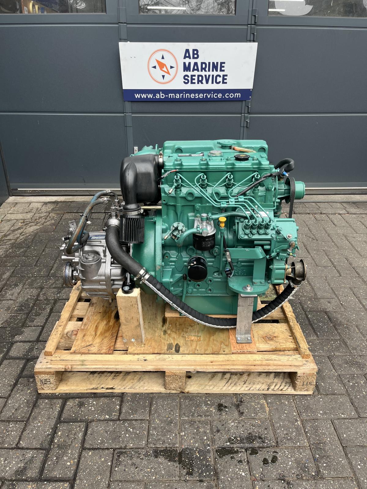 Volvo Penta D2-55L mit Getriebe und Armaturenbrett – Bild 6
