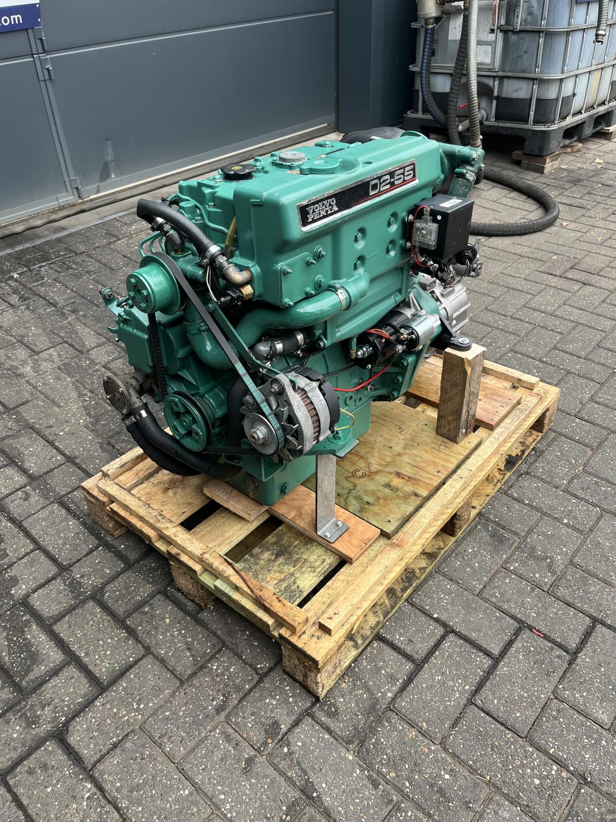 Volvo Penta D2-55L mit Getriebe und Armaturenbrett – Bild 5