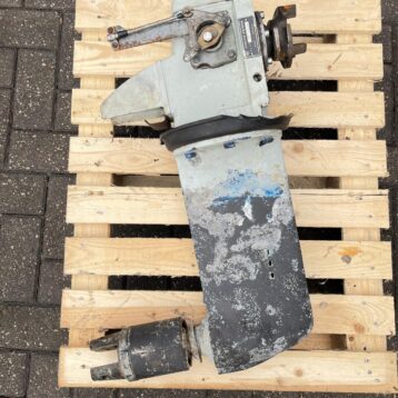 Volvo Penta 110S saildrive (shift cone in good condition)