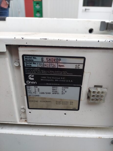Cummins Onan 6.5Kva 6.5MDKDP generator 110/220V with cabinet - Image 8