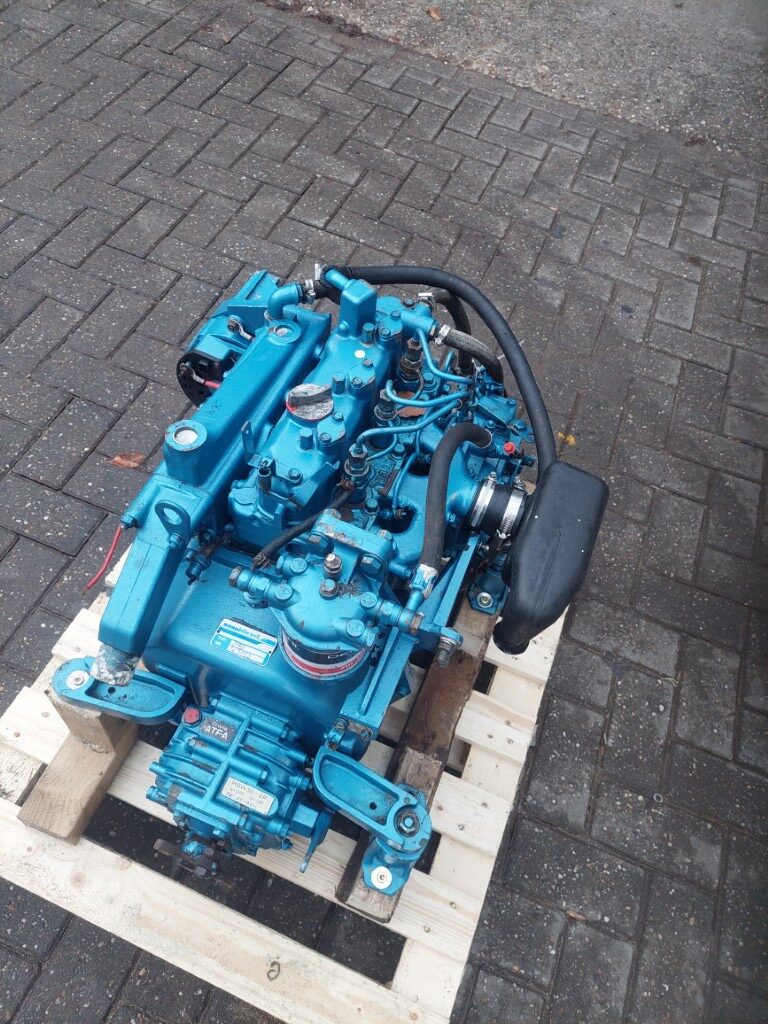 Nanni 3.90 HE 22.5Pk scheepsmotor met keerkoppeling - AB Marine Service