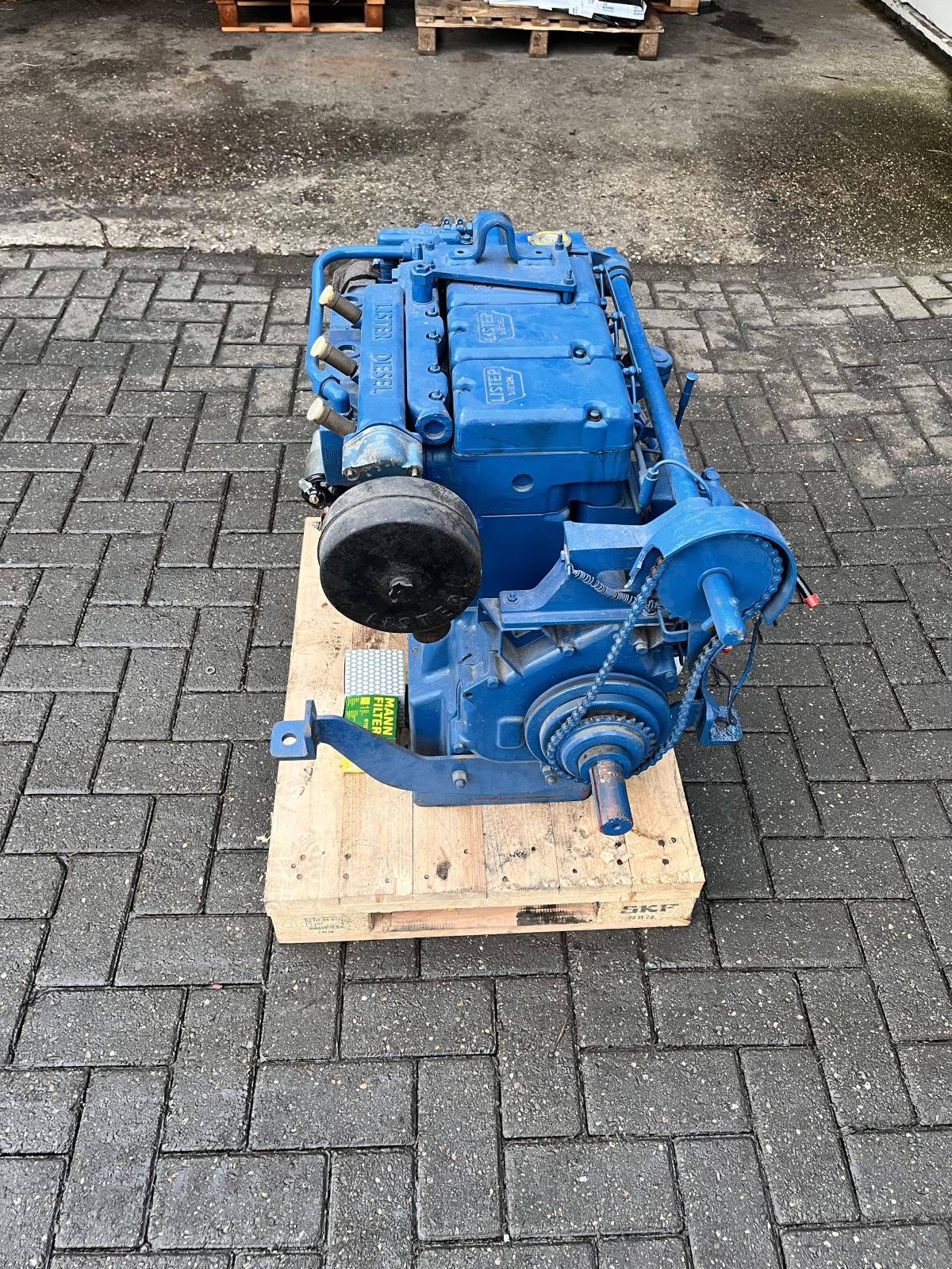 Lister 30hp STW3 marine engine with reversing gear (keel cooling) - Image 7