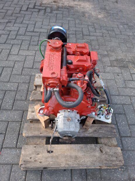 Ruggerini MM191 Marine engine 20hp with reverse gear - Image 8