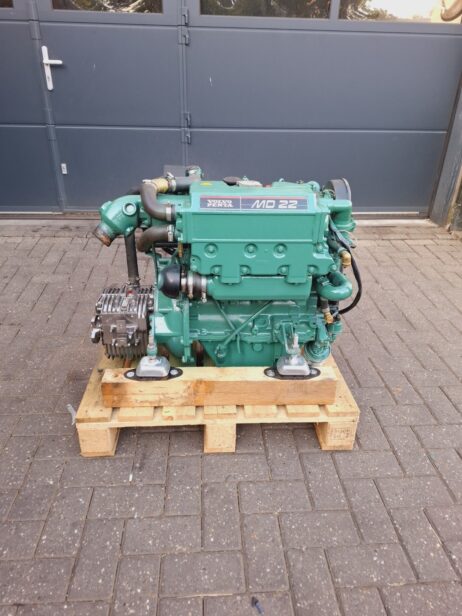 Volvo Penta MD22  50pk scheepsmotor met keerkoppeling en dashboard
