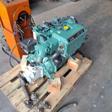 Volvo Penta MD22 50hp Marine Engine with Gearbox and Dashboard