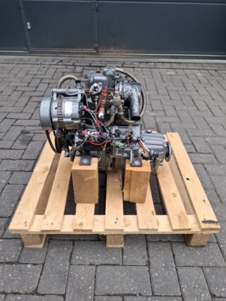Yanmar 1GM10 10hp Marine engine with reverse gear