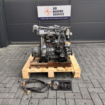 Yanmar 3JH3 40 PS Schiffsmotor mit Wärmetauscher