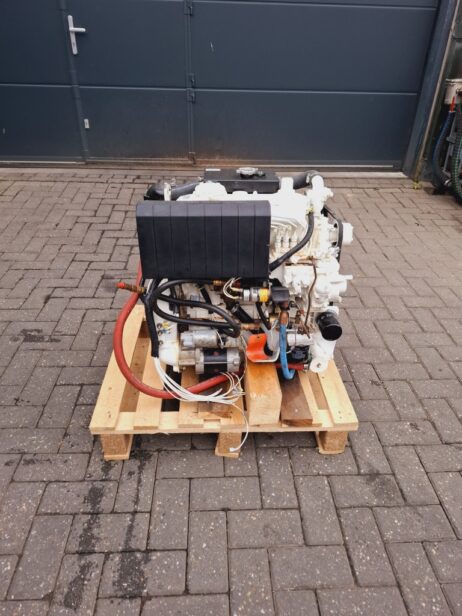 Kubota V1903 dieselmotor met warmtewisselaar ex generator (Nanni N3.38)