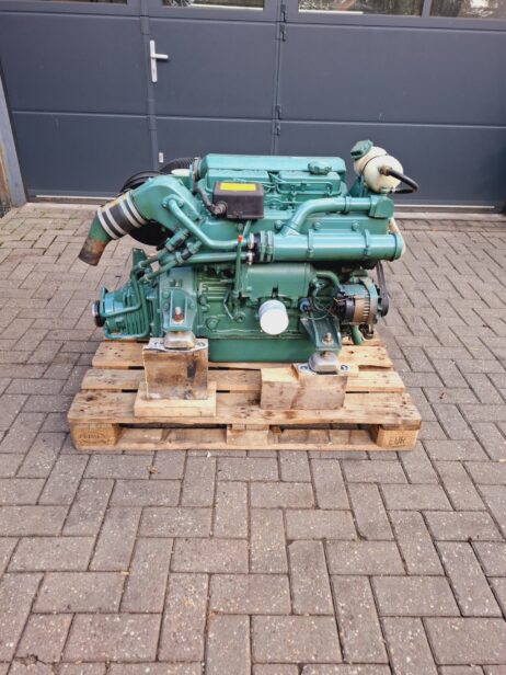 Volvo Penta MD31 62hp Marine engine with reverse gear