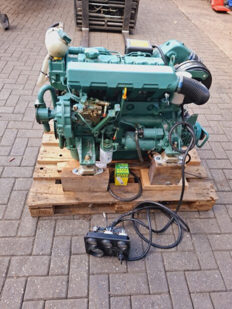 Volvo Penta MD31 62hp Marine engine with reverse gear - Image 6
