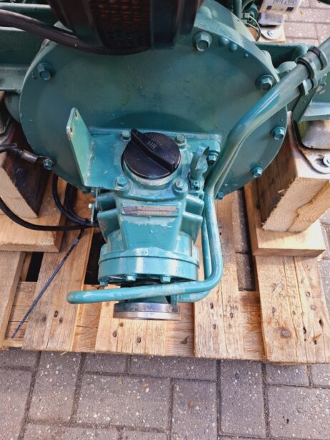 Volvo Penta MD31 62hp Marine engine with reverse gear - Image 10