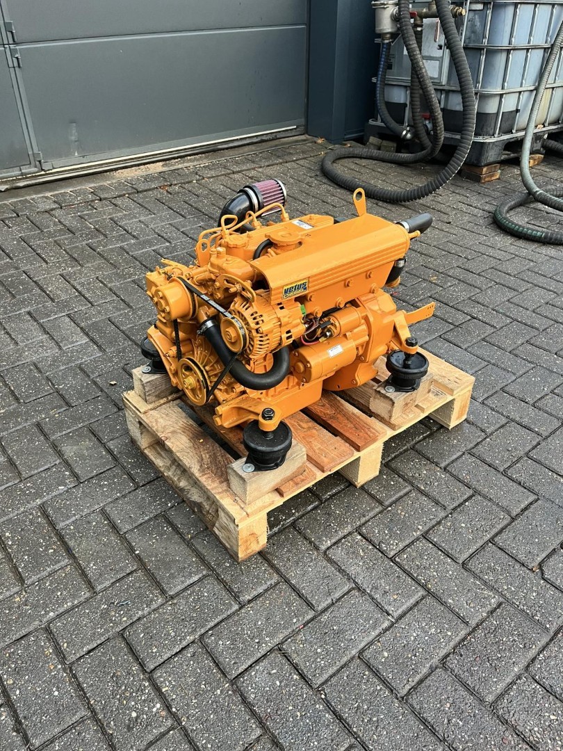 Vetus M3.09 25HP marine engine heat exchanger gearbox - Image 10