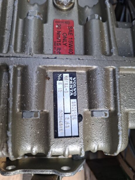 Volvo Penta D1-30F marine engine with gearbox and dashboard - Image 10
