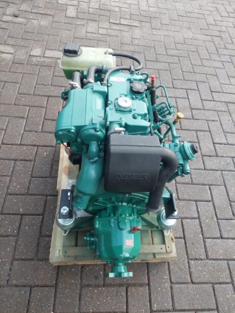 Volvo Penta D1-30F marine engine with new reverse gear - Image 2