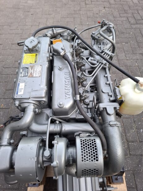 Yanmar 4JH-TE marine engine 54hp marine engine - Image 3