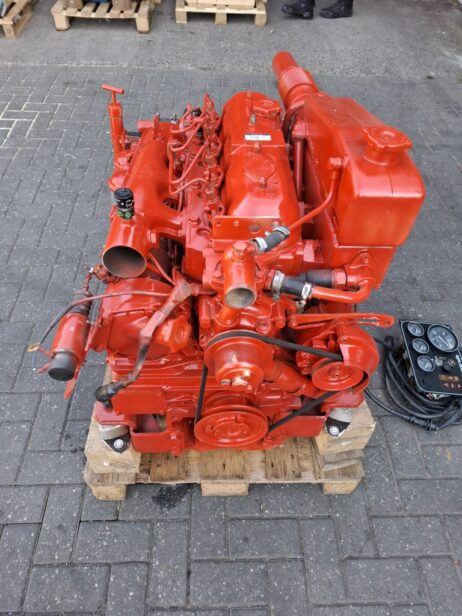Iveco 8041 M35   80pk scheepsmotor kielkoeling  (24V) - Afbeelding 8