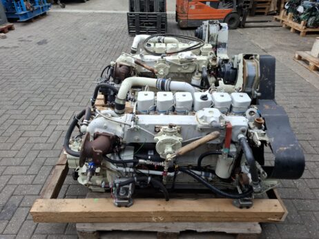 Cummins (2x)  6BT5.9M 150pk met keerkoppeling 24V kielkoeling Twin Disc MG5050 - Afbeelding 2