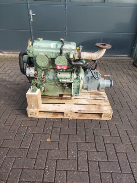 Ford Lehman 2712E 80hp marine engine hydraulic reverse gearbox (Keel cooling)