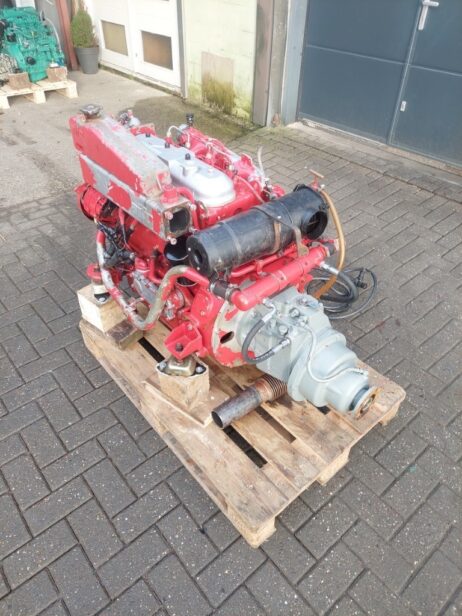 Iveco 8041 M35   80hp Marine engine Keel cooling - Image 10