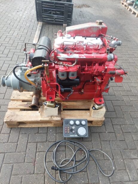 Iveco 8041 M35   80hp Marine engine Keel cooling - Image 11