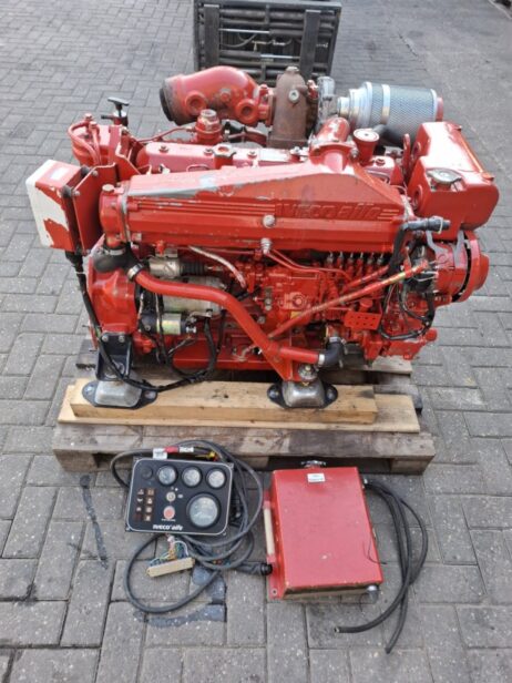 Iveco 8061 SRM25 280 HP Marine Engine with Heat Exchanger (2x) – Engine Only - Image 8