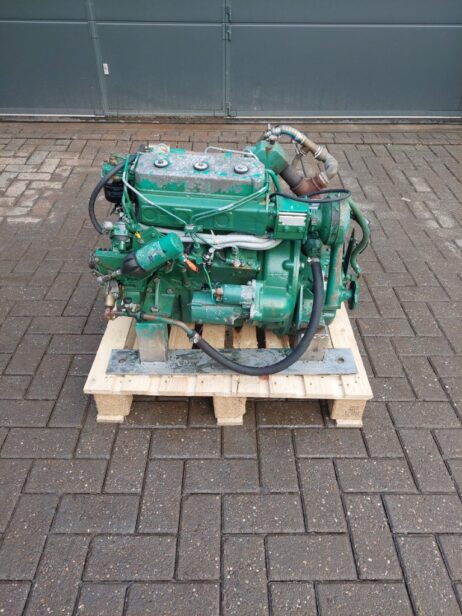 Volvo Penta MD2003 Marine engine (30hp) with  PRM hydraulic reverse gear