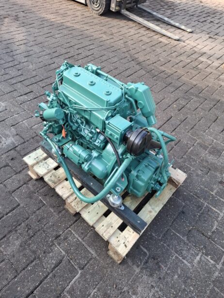 Volvo Penta 2003 scheepsmotor 30pk met PRM hydraulische keerkoppeling - Afbeelding 8