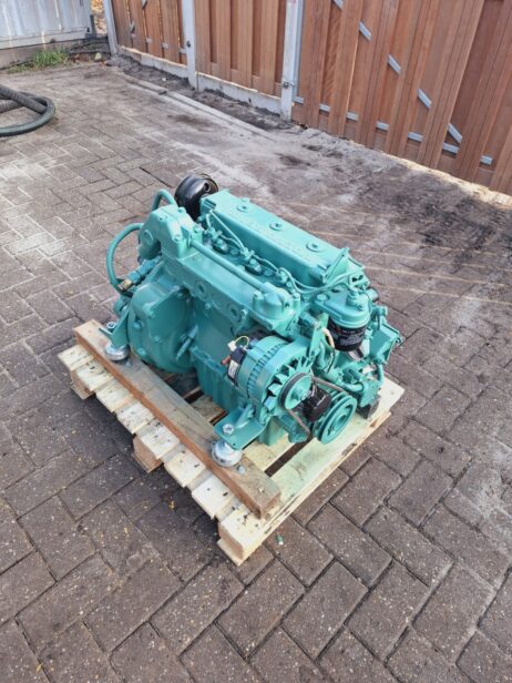 Volvo Penta 2003 scheepsmotor 30pk met PRM hydraulische keerkoppeling - Afbeelding 4