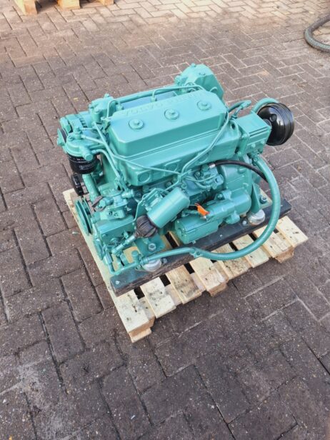 Volvo Penta 2003 scheepsmotor 30pk met PRM hydraulische keerkoppeling - Afbeelding 2