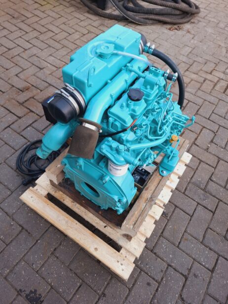 Volvo Penta MD2040 marine engine (only engine) - Image 5