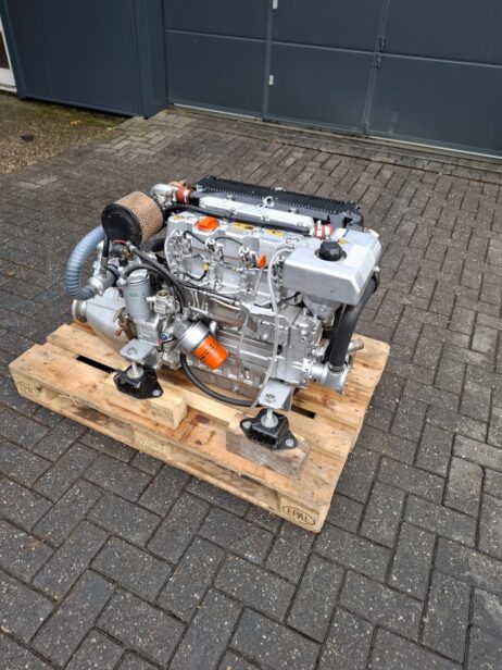 Lombardini LDW2204MT 60hp Marine engine complete - Image 13