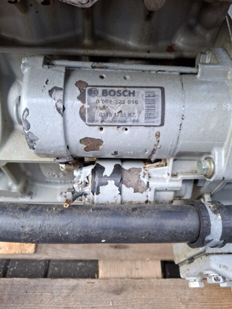 Vetus Deutz 4M1011F engine block with Hurth 25-2.0 gearbox (fire damage) - Image 10