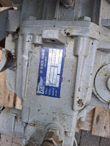 Vetus Deutz 4M1011F engine block with Hurth 25-2.0 gearbox (fire damage) - Image 7
