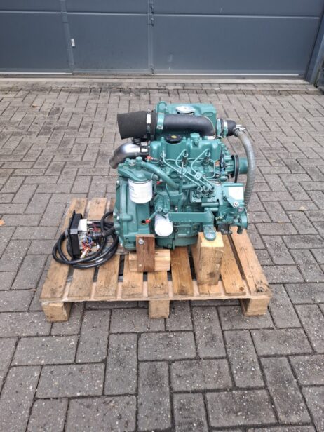 Volvo Penta MD2020 20hp marine engine (engine only)