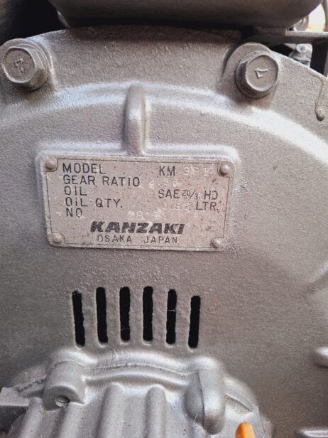 Yanmar 3JH25A 25hp marine engine complete with reversing gear and dashboard - Image 8