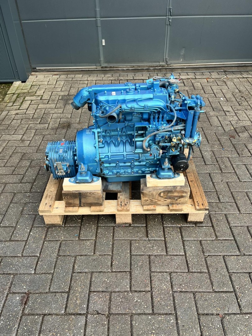 Nanni 4.220HE Schiffsmotor 50PS Wärmetauscher Keerkupplung – Bild 4