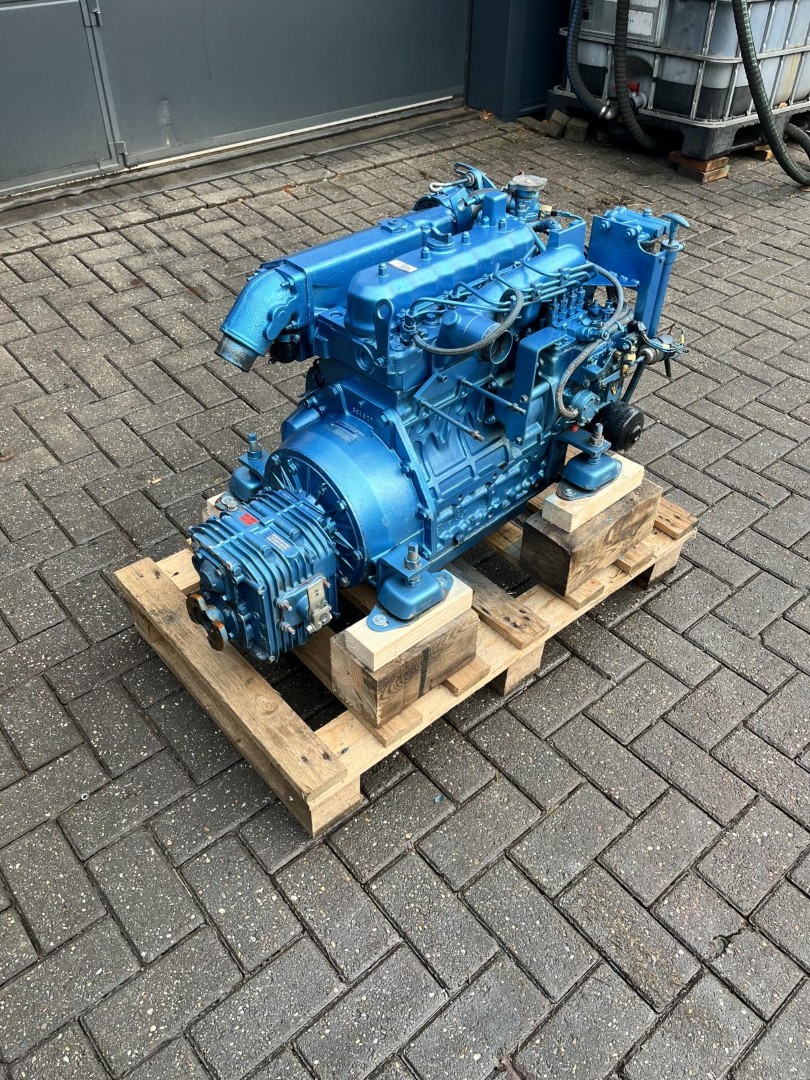 Nanni 4.220HE Schiffsmotor 50PS Wärmetauscher Keerkupplung – Bild 9